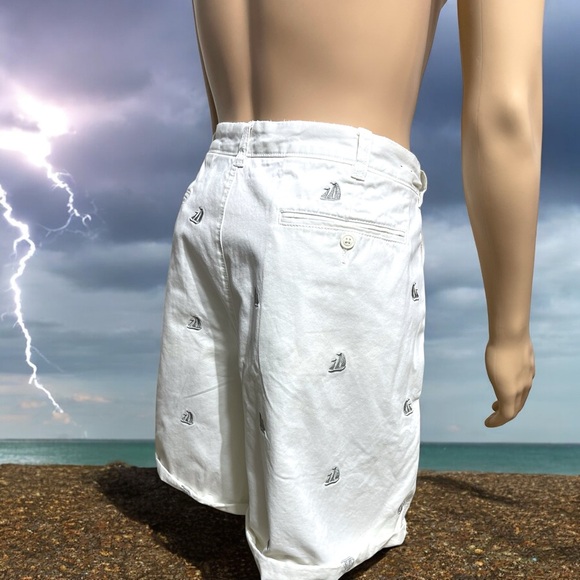 J. Crew “Broken In” Shorts White With Sailboats - Picture 12 of 16